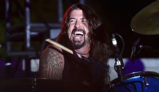 Ο Dave Grohl διασκευάζει Motorhead και Thin Lizzy προς τιμήν του Ronnie James Dio