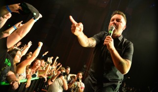 Οι Dropkick Murphys γιορτάζουν με… γροθιές το St. Patrick’s Day