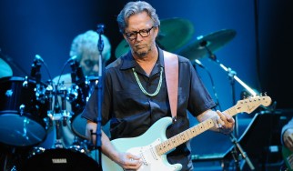 Ο Eric Clapton διασκευάζει Prince