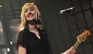 «Έφυγε» η χαρισματική frontwoman των Muffs, Kim Shattuck