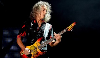 O Kirk Hammett στην σκηνή των UFO