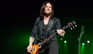 O Myles Kennedy με… την κιθάρα του Jeff Buckley