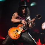 Slash: «Ευελπιστώ πως το 2021 θα κυκλοφορήσουμε νέα μουσική με τους Guns N' Roses»