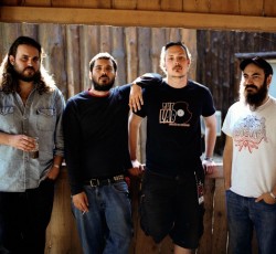 Οι 1000Mods δημοσιεύουν τίτλο και εξώφυλλο της νέας τους δουλειάς 