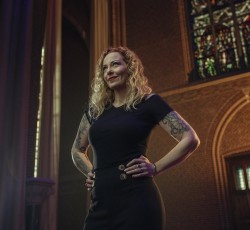 Νέος δίσκος από την Anneke van Giersbergen 