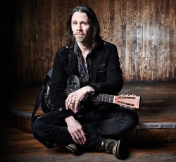 Myles Kennedy: «Ο νέος μου δίσκος θα ροκάρει σκληρότερα» 