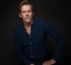 Δείτε τον Kevin Bacon να διασκευάζει Radiohead για τις οικόσιτες κατσίκες του 