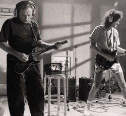 O Brian May μοιράζεται την άποψή του για τους David Gilmour και Ritchie Blackmore