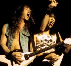 James Hetfield, Dave Mustaine, Kerry King κ.ά. σε ντοκιμαντέρ για τις "Flying V" κιθάρες