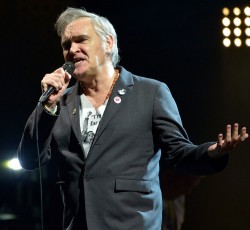 O Morrissey δηλώνει πως «κόπηκε» από τον κατάλογο της δισκογραφικής του 