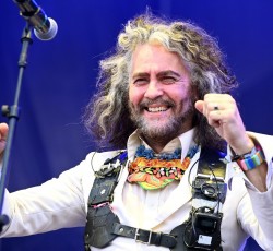 Νέος δίσκος και νέο single από τους Flaming Lips 