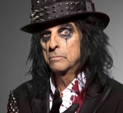 Το σοκολατούχο γάλα του Alice Cooper 