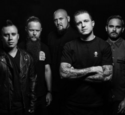 Οι Atreyu ανακοίνωσαν την αποχώρηση του τραγουδιστή Alex Varkatzas 