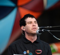 Ένα... αισιόδοξο κομμάτι από τον Avey Tare των Animal Collective