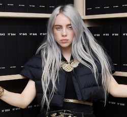 Billie Eilish ft. Johnny Marr: Ακούστε το νέο Bond theme 