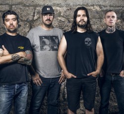 Οι Converge δουλεύουν με μέλη των Cave In, Chelsea Wolfe για το πρώτο άλμπουμ των… Blood Moon