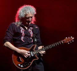 Οι αναγνώστες του Total Guitar αναδεικνύουν τον κορυφαίο rock κιθαρίστα 