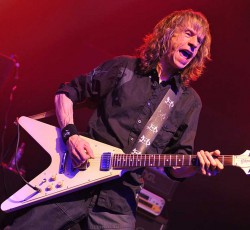 Brian Tatler (Diamond Head): «Οι διασκευές των Metallica έκαναν μεγάλη χάρη στην μπάντα» 