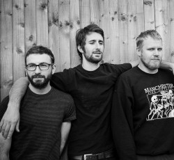 Οι Burnt Tapes κυκλοφορούν το νέο τους single, "Greek Wood" 