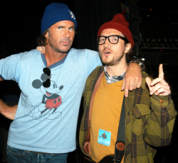 Chad Smith: «Ο John Frusciante επιστρέφει και αυτό το ξέρουν όλοι…» 