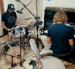 Dave Grohl και Greg Kurstin διασκευάζουν Bob Dylan 