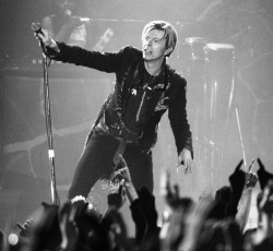 David Bowie: Ανακοινώθηκε η κυκλοφορία live άλμπουμ  