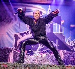 Bruce Dickinson: «Οι Iron Maiden έχουν επιστρέψει στο στούντιο» 