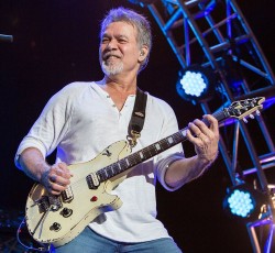 Πέθανε ο Eddie Van Halen 