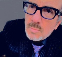 "Hey Clockface": Αυτός θα είναι ο 31ος δίσκος του Elvis Costello