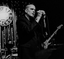 Nέο σχήμα του Anselmo με επιρροές από Tom Waits και Nick Cave