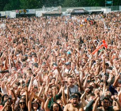 Φόβοι ότι οι περιοδείες και οι μεγάλες συναυλίες θα επανέλθουν το 2021 