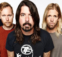 Ακουστικό σετ από τους Foo Fighters στο φεστιβάλ Save Our Stages 