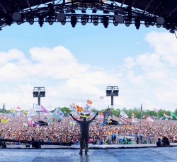 Το BBC ανακοινώνει Glastonbury κανάλι για τα 50 χρόνια του δημοφιλούς φεστιβάλ 