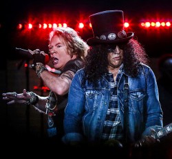 Oι Guns N' Roses εμφανίζονται σε φεστιβάλ του Μεξικού παρά τον φόβο της πανδημίας