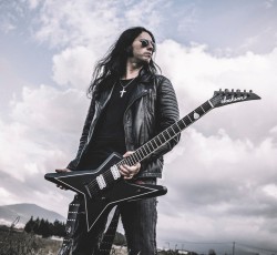 Δείτε τον Gus G και τις γάτες του σε εκπομπή της ΕΡΤ 