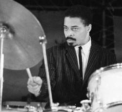 Πέθανε ο κορυφαίος ντράμερ της jazz, Jimmy Cobb