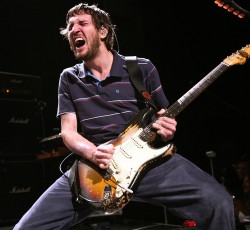 Νέο άλμπουμ-έκπληξη από τον John Frusciante 