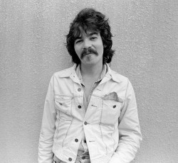 Πέθανε ο θρύλος της americana, John Prine 
