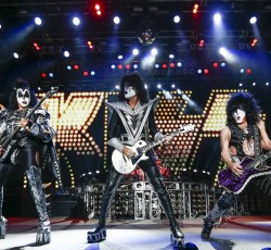 Οι Kiss λένε αντίο στο 2020 με live-stream συναυλία την παραμονή Πρωτοχρονιάς