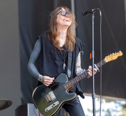 Δίσκος έκπληξη από την Laura Jane Grace των Against Me! 