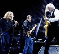 "Celebration Day": H ιστορική επανένωση των Led Zeppelin σε stream στο YouTube 