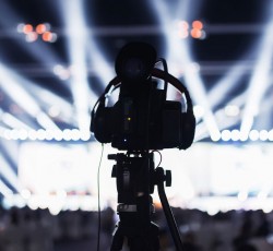 To Facebook επιτρέπει την προσθήκη αντιτίμου σε live streams  