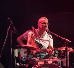 Mickey Pantelous και Πέτρος Κλαμπάνης νικητές στα Independent Music Awards 