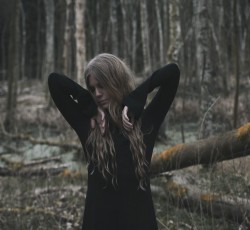 Η Myrkur ανακοινώνει τη νέα της δουλειά, "Folkesange"