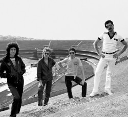 Queen: Για πρώτη φορά στο Billboard Top 10 το "Greatest Hits"  