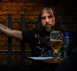 Σάκης Τόλης: «Αν ο Χίτλερ έβλεπε ότι έπαιζες black metal, θα σε κρέμαγε»