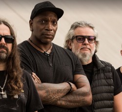 Οι Sepultura κυκλοφορούν τις συνεργασίες τους μέσα στην καραντίνα 
