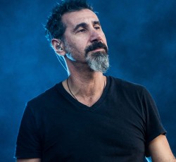Νέο EP από τον Serj Tankian