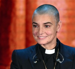 Sinead O'Connor: «Πεθαίνω της πείνας εξαιτίας της αγοραφοβίας μου» 