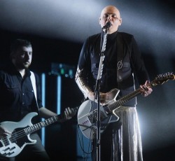 Jeff Schroeder: Οι Smashing Pumpkins δουλεύουν δυο νέα άλμπουμ…» 